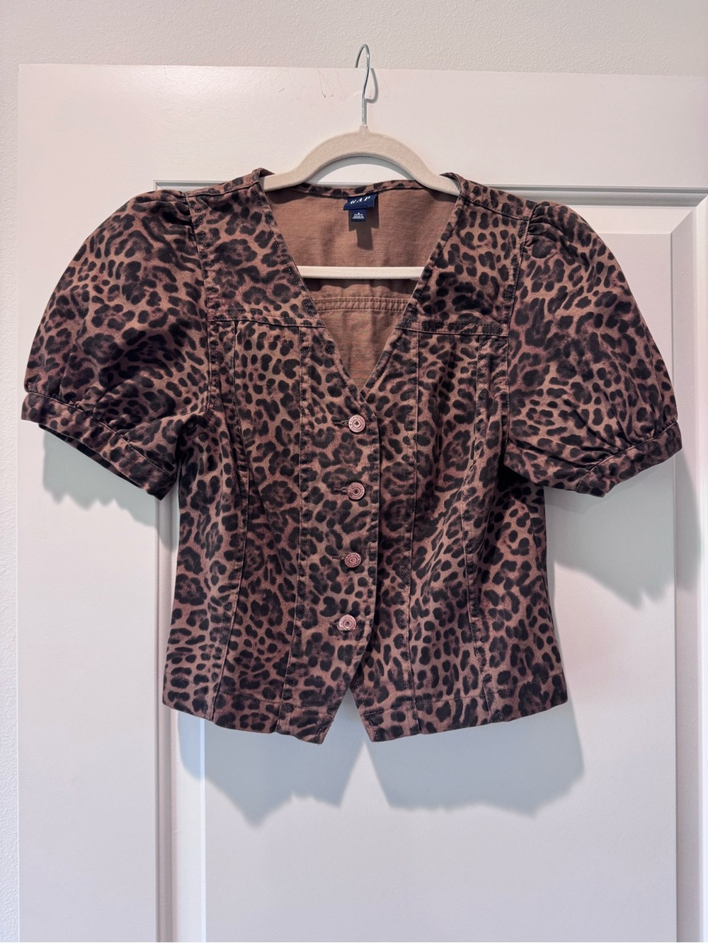 Leopard Print Puff Sleeve Button-Front Women’s Top